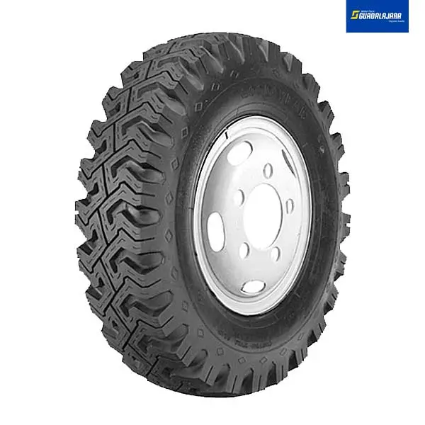 Llanta Goodyear Custom Xtra Grip